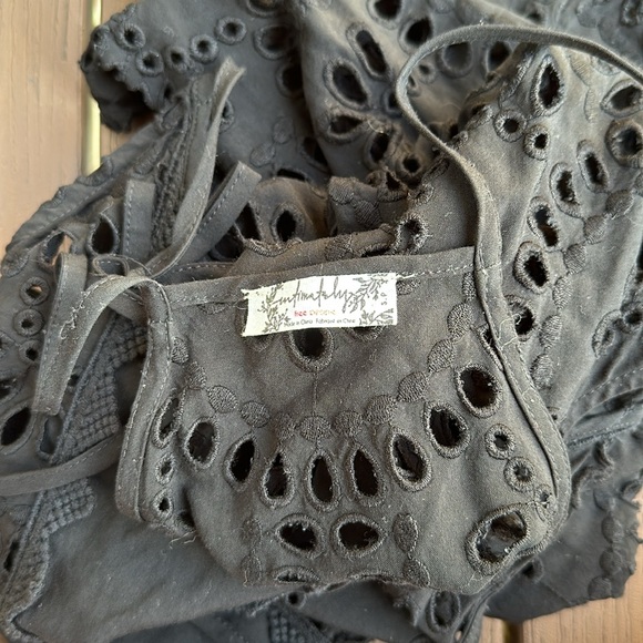 Intimately free people starry eyelet tank top black size small - Picture 2 of 4